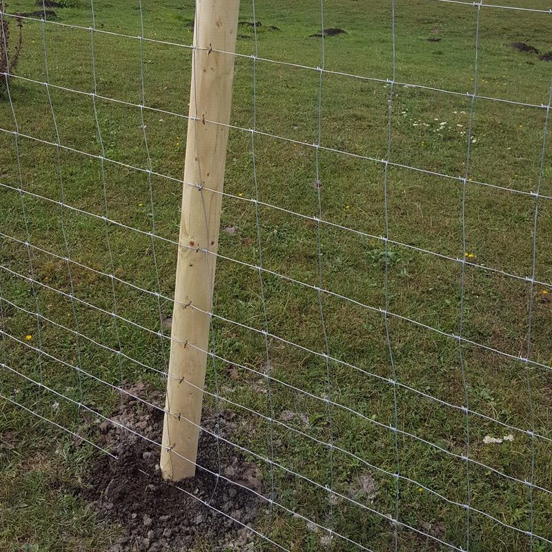 Mezőgazdasági vadháló kerítés földterület határán